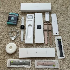 VGUC Apple Watch Series 6 44mm Silver Stainless Model with White Sport Band